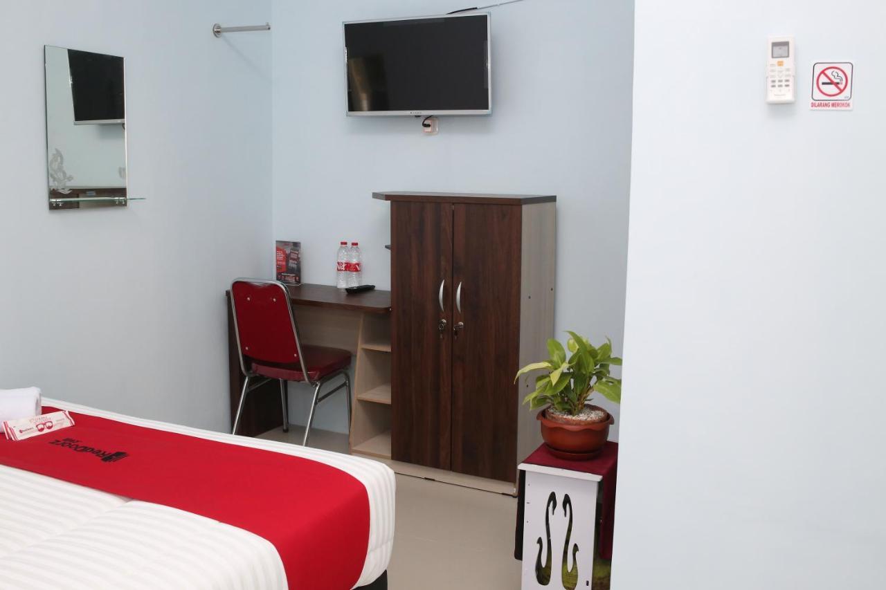 Reddoorz Syariah Near Suncity Mall Madiun Exterior photo