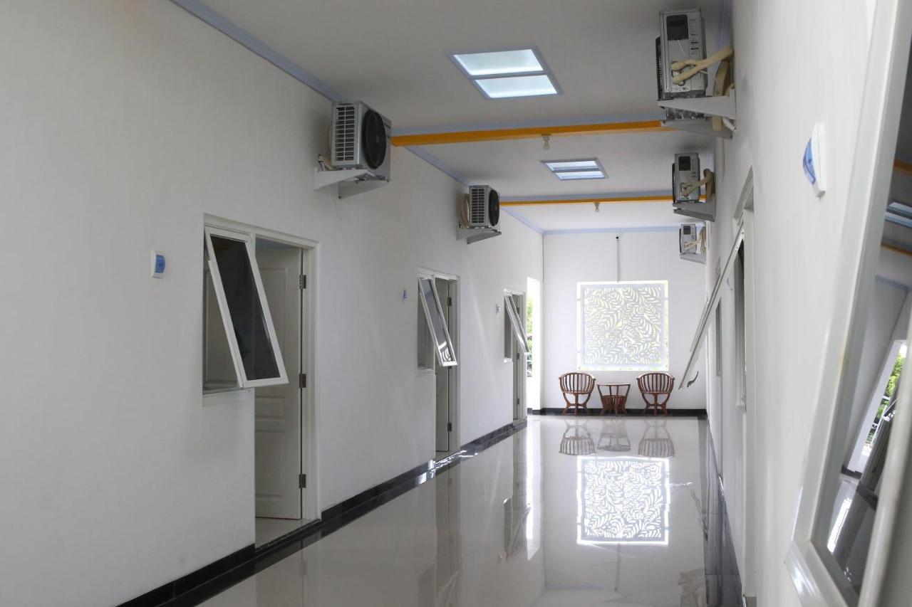 Reddoorz Syariah Near Suncity Mall Madiun Exterior photo