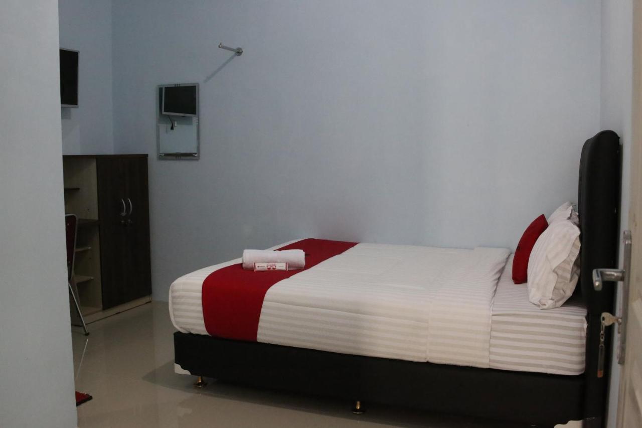 Reddoorz Syariah Near Suncity Mall Madiun Exterior photo